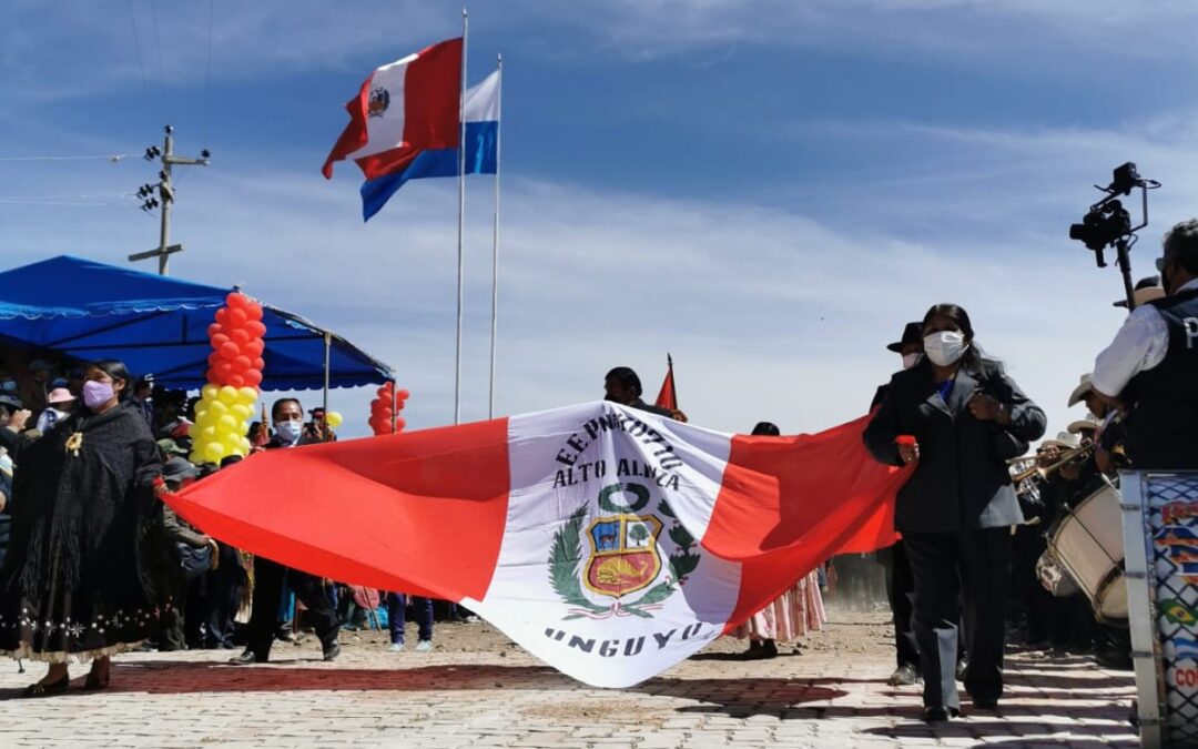 Delegación del Parlamento Andino verificó terreno donde se construirá la futura Universidad Binacional Aimara