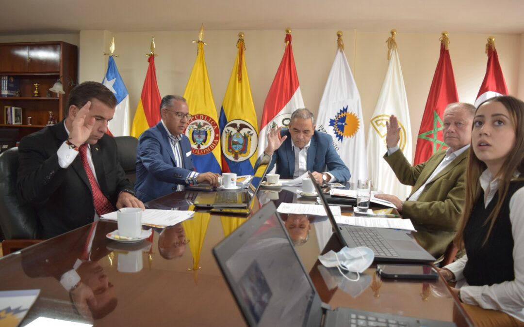 Parlamentarios andinos en sesión mensual de Colombia