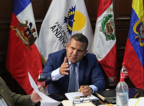 Parlamentario andino Fernando Arce saluda la presidencia pro tempore de la CAN