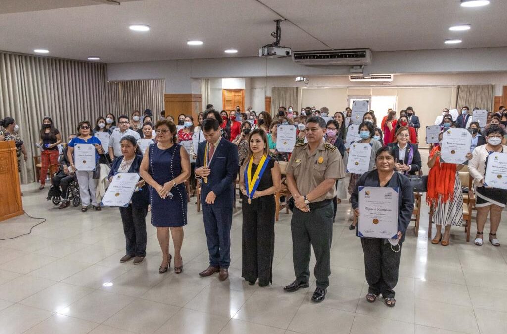 Parlamentaria andina Leslye Lazo rindió homenaje a mujeres líderes de Piura