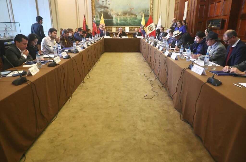 Parlamento Andino pide mayor integración comercial entre países de la región