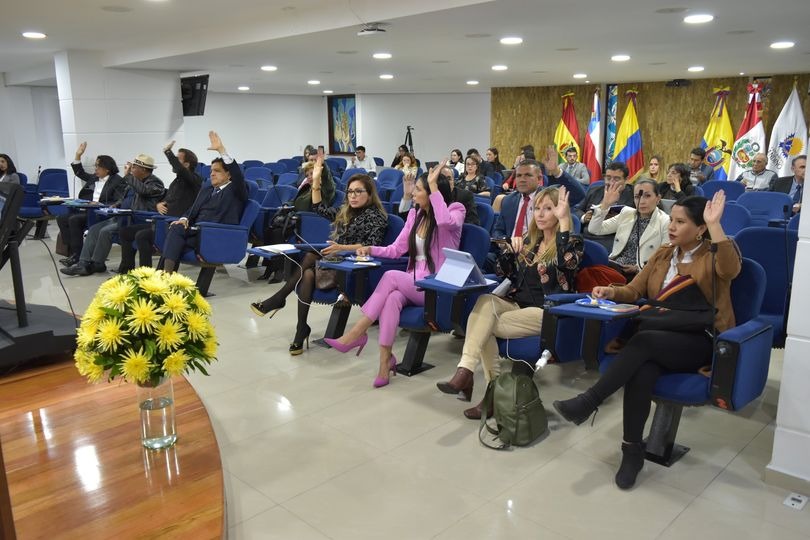 Con diversos acuerdos a favor de la región andina culminaron sesiones del Parlamento Andino