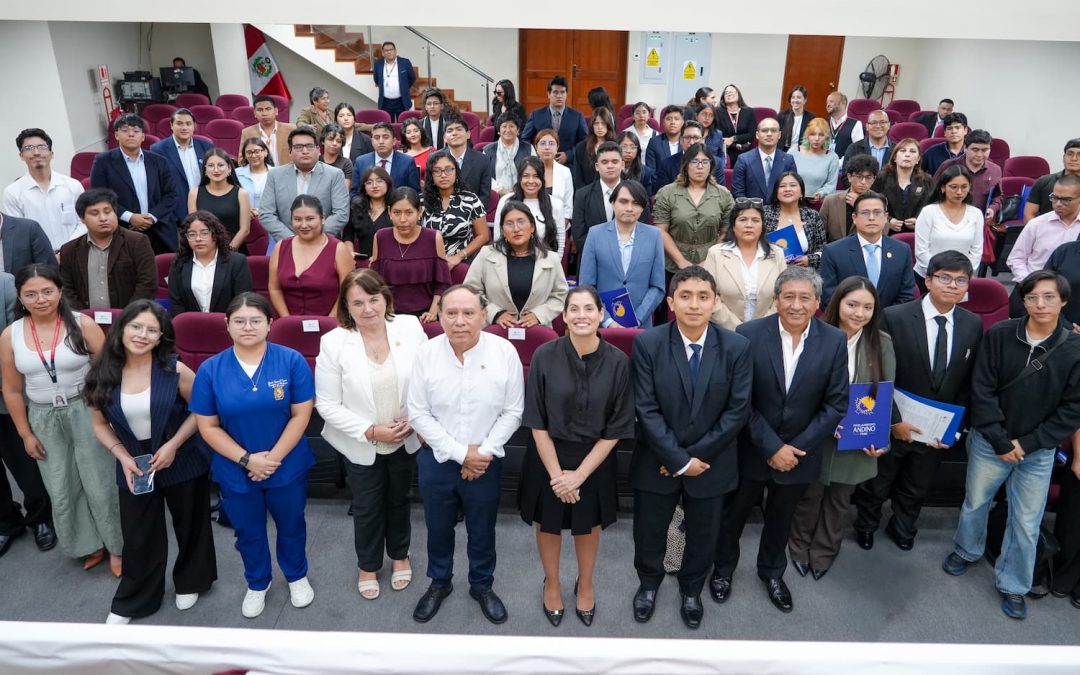 Más de 120 jóvenes de 29 universidades participaron en presentación del Parlamento Andino Universitario – Perú